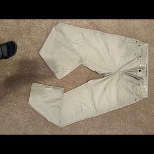 Dockers classic Fit Khaki pants